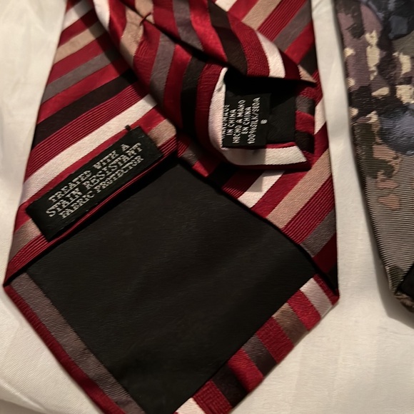 Silk Ties Bundle of 5 ties - Picture 3 of 5